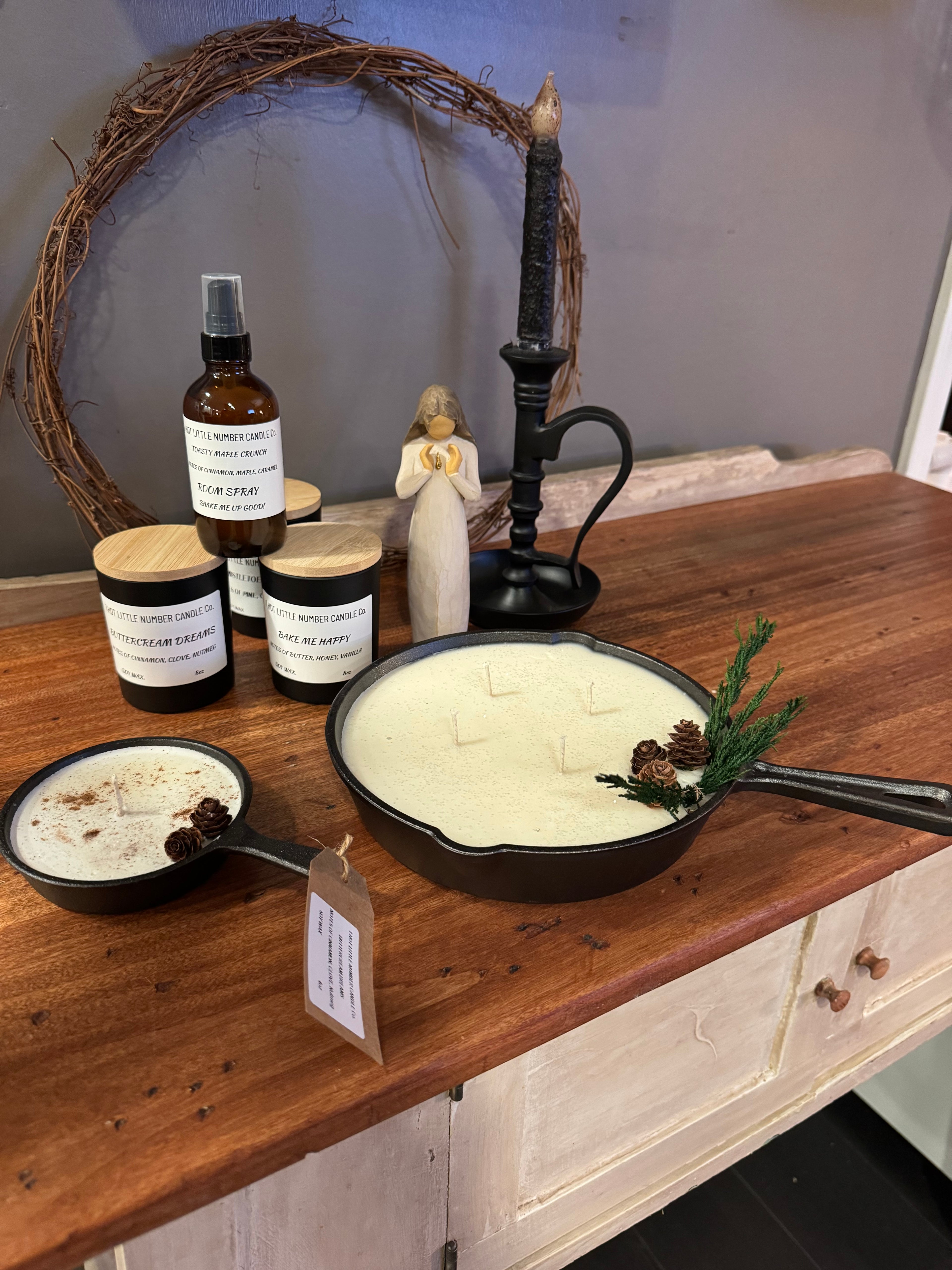 CAST - IRON  CANDLE PANS   28oz